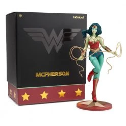 DC Comics Limited Edition Wonder Woman 11" Art Figure By Tara McPherson DESIGNER ART TOYS